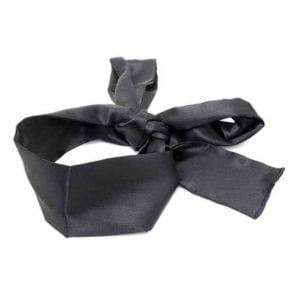 jeux coquins bandeau lien satin noir